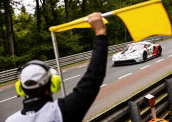 n rburgring coureur verliest racelicentie na schokkende overtredingen