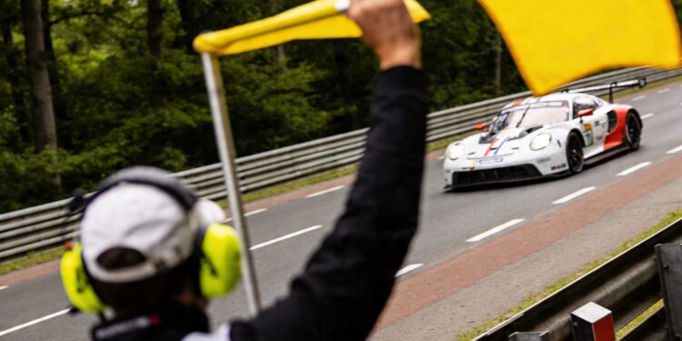 n rburgring coureur verliest racelicentie na schokkende overtredingen