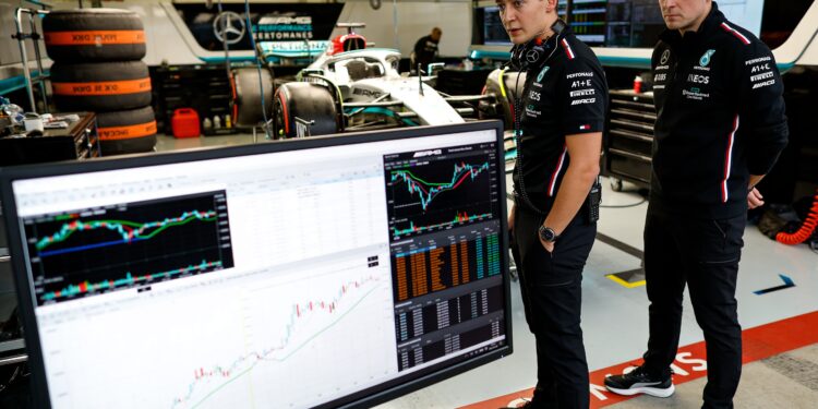 onverwachte f1 pauze schudt kaarten voor mercedes en concurrenten