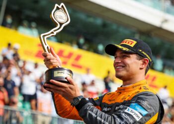 oscar piastri mclaren ster getipt voor f1 zeges na japan