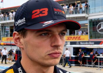 palmer overtuigd verstappen zoekt mercedes op