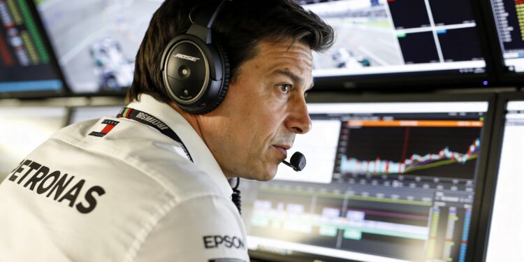palmer waarschuwt mercedes voorkom timide mclaren