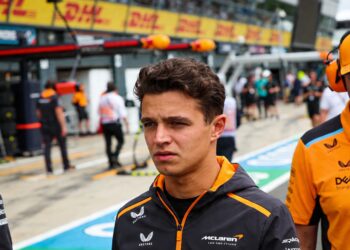 red bull geruchten piastri in beeld na verstappen onzekerheid