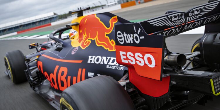 red bull onthult drastisch gewijzigde rb22 met fer