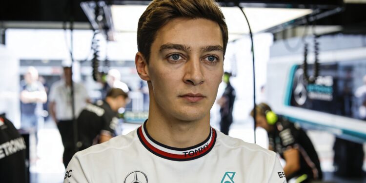 russell waarschuwt mercedes ondanks dominante seiz