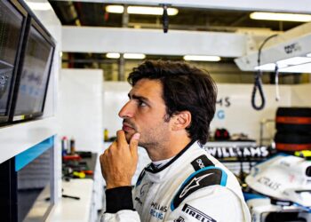 sainz voorzag williams zware start in f1 seizoen