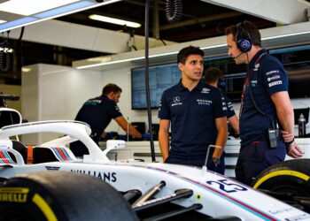 sainz williams moet gewicht verliezen en downforce winnen