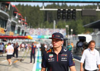 sensationele mclaren switch voor max verstappen geopperd door ralf schumacher