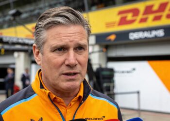 stella ontkent mercedes deelt alles met mclaren