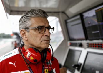 vasseur onverstoorbaar geen zorgen om gevechten leclerc en hamilton