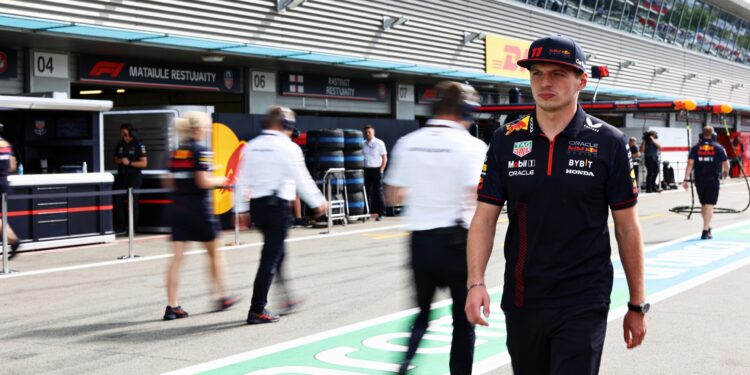verstappen en hamilton zetten contractgesprekken s