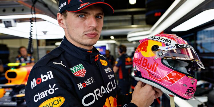 verstappen kiest voor radicaal nieuw helmdesign in
