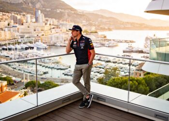verstappen viert eerste verjaardag dochter lily in