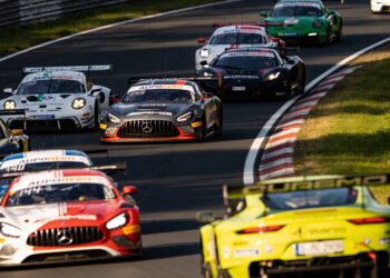 verstappen wacht recordveld bij 24 uur van nurburg