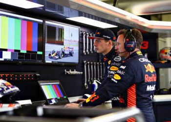 verstappens gt3 ambities moet red bull ingrijpen