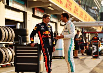 verstappens teamgenoot juncadella prijst de mens a