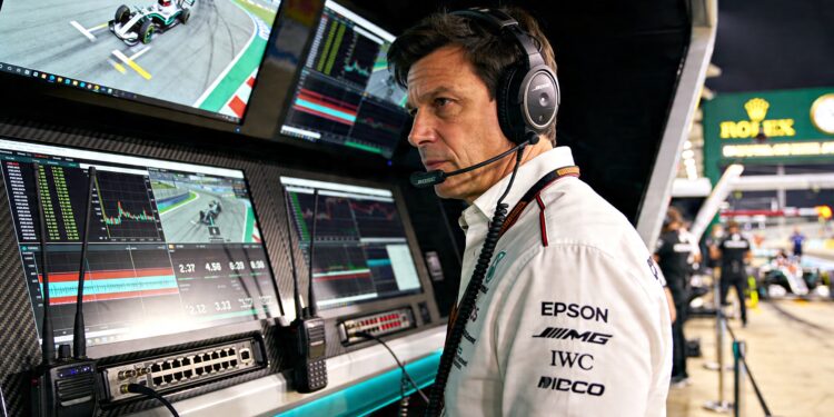 wolff f1 regels vragen om scalpel geen honkbalknuppel