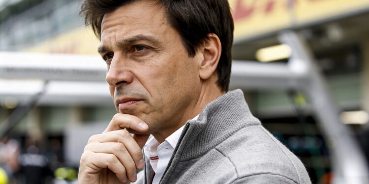 wolff roept op tot regelwijziging na bearman s crash