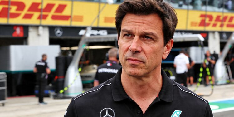 wolff wijst roep om radicale f1 wijzigingen van de