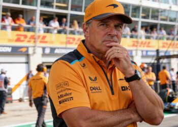 zak brown geschokt als horner niet terugkeert in f