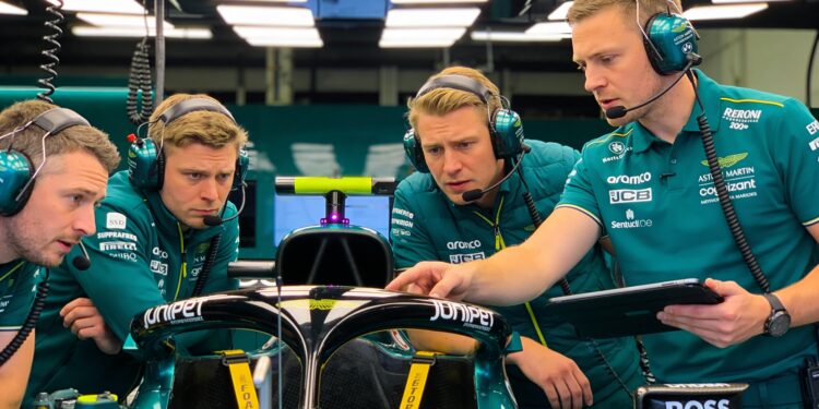 zorgen om aston martin s 2026 chassis van newey