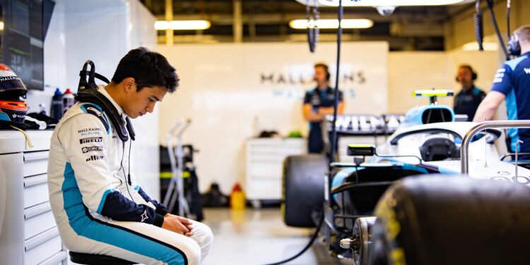 albon hard gestraft in miami na opmerkelijke fia s