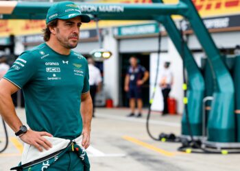 alonso onthult tijdslijn voor besluit over f1 toek