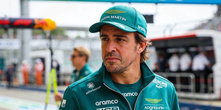 alonso trakteert zichzelf op unieke pagani van 10