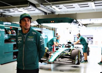 alonso verbindt f1 toekomst aan succes aston marti