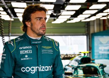 alonso worstelt met f1 toekomst door slechte start