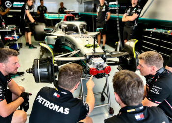 analyse mercedes jacht op de perfecte f1 start