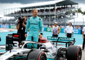 antonelli op pole in miami race start eerder door