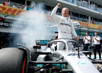 antonelli overwint stuurprobleem voor historische