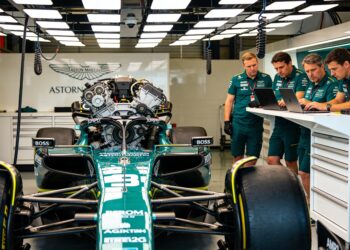 aston martin en cadillac puntloos wie breekt de ba