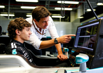 bono loodst antonelli naar historische f1 seizoens