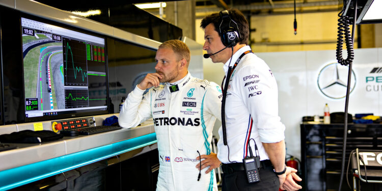 bottas legt zwakte van cadillac bloot maar blijft