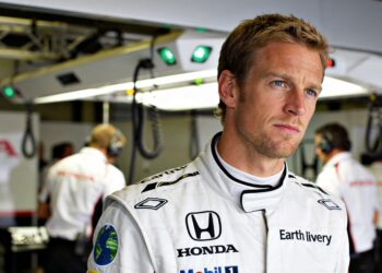 button onthult ross brawn was de redder van honda