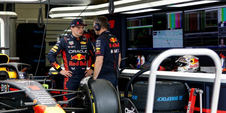 cruciale clausule zet toekomst verstappen bij red