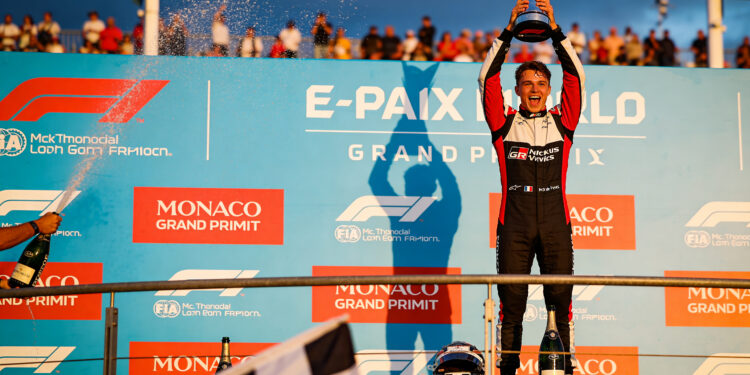 de vries wint chaotische monaco e prix na zware st