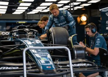 dubbele fia boete voor aston martin na fouten in c