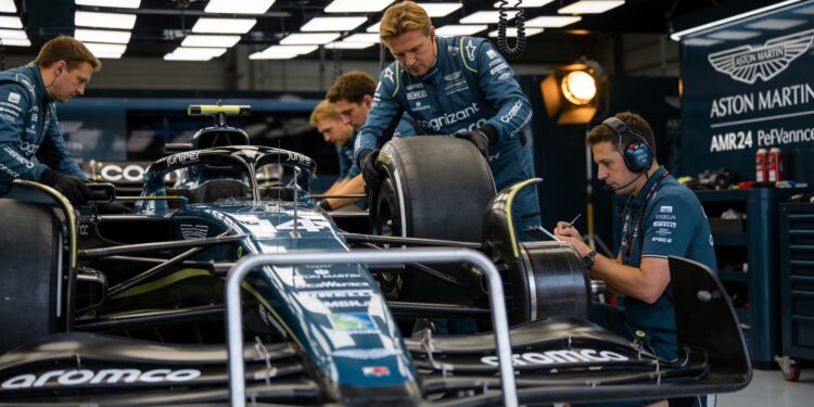 dubbele fia boete voor aston martin na fouten in c