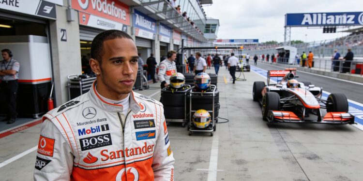 f1 historie hamiltons bizarre rol als griekse god