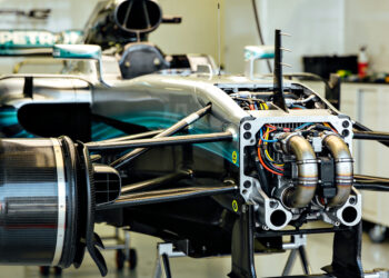 f1 overweegt uitstel grote motorwijziging naar 202