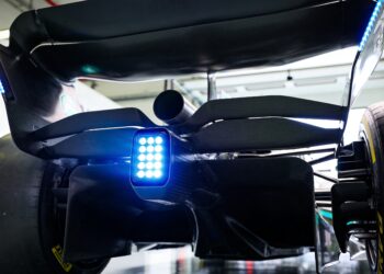 fia test nieuw achterlichtsysteem tijdens gp canad