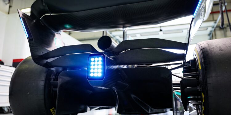 FIA test nieuw achterlichtsysteem tijdens GP Canada 1 fia test nieuw achterlichtsysteem tijdens gp canad