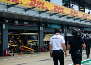 ford bezorgd over verstappen fbi helpt bottas na a