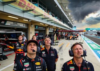 grand prix van miami vervroegd vanwege noodweer