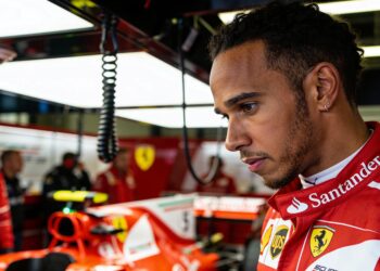 hamilton breekt met ferrari methode beter zonder s