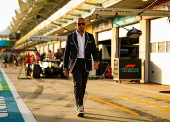 hamilton brengt ode aan miami met spectaculaire gt