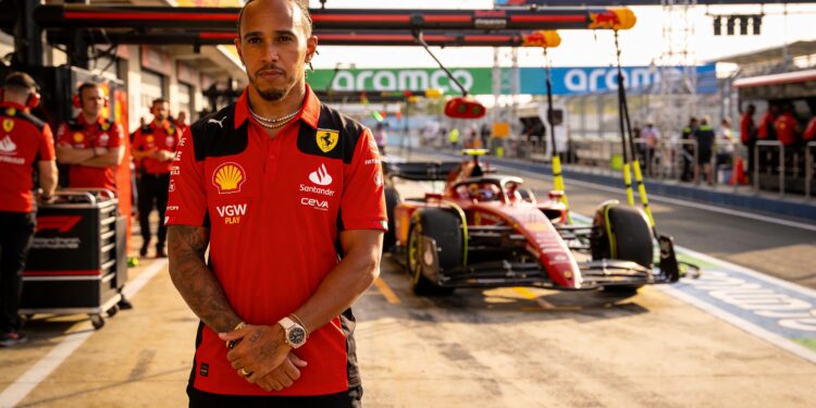 Hamilton maakt einde aan speculatie: 'Wen er maar aan, ik blijf' 1 hamilton maakt einde aan speculatie wen er maar aa